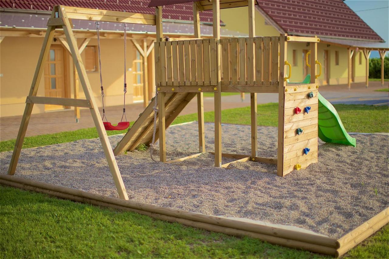 Tourist Farm Apartments Lovrec Jirsovci المظهر الخارجي الصورة